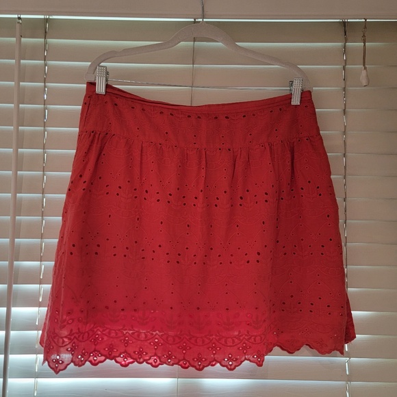 Max Studio Eyelet Embroidered Skirt Size 10 Red Cotton Scalloped Hem Lined Airy - Picture 1 of 6
